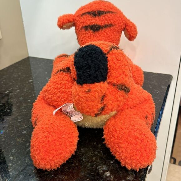 Vintage Disney Store 24" Tigger Stuffed Animal Plush - Picture 3 of 7